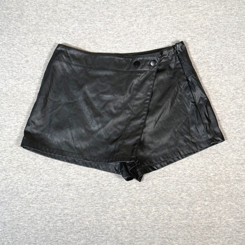 Jolie & Joy Black Faux Leather Wrap Skort Vegan Leather Mini Skirt Shorts Large